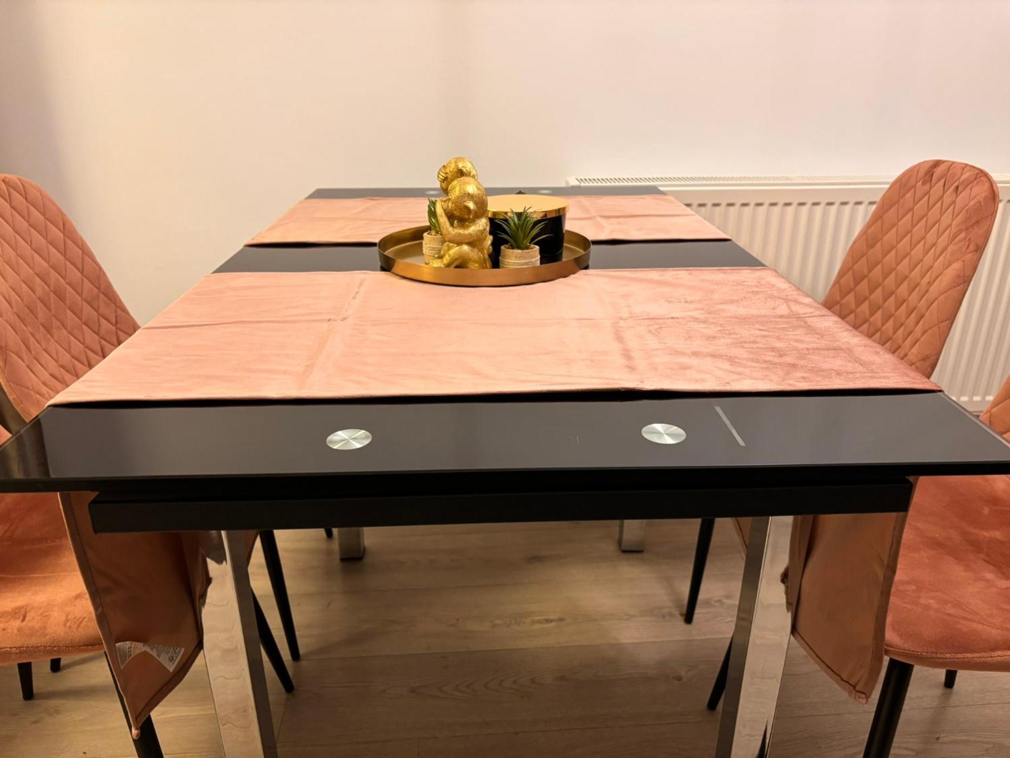 Dream - Large Apartament With Freeparking In A Quietarea Just 10 Minutes Away From City Center Bistriţa Buitenkant foto